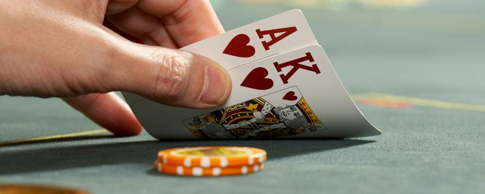What are the Rules, RTPs, and Payouts of Triple Pocket Hold 'em Poker 